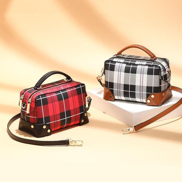 2019 new fashion handbag european and american shoulder bag messenger bag pandora women's bag
2019 new fashion handbag european and american shoulder bag messenger bag pandora women's bag