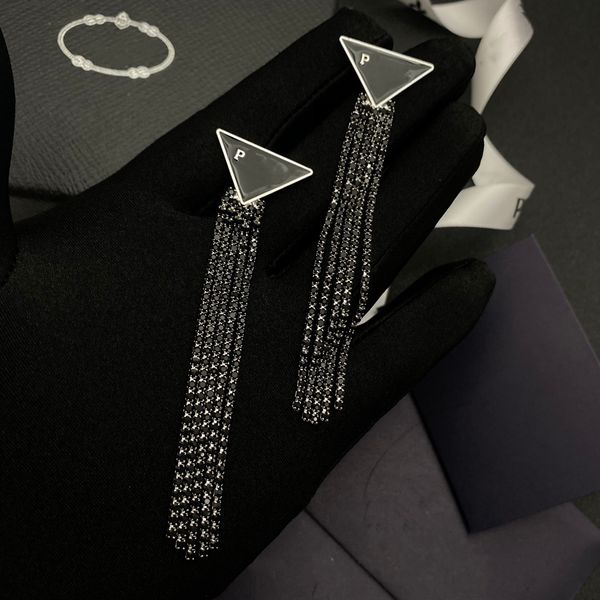 women fashion brand black stud earrings triangle lossel chain dangle drop ear studs have stamps eardrop earrings for lady luxury designer je, Golden;silver
women fashion brand black stud earrings triangle lossel chain dangle drop ear studs have stamps eardrop earrings for lady luxury designer je, Golden;silver