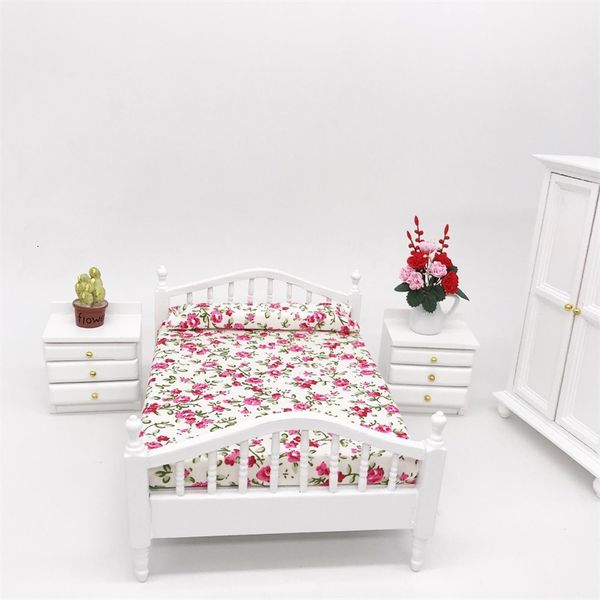 1: 12 mini doll house dollhouse furniture fresh flowers cluster bedroom bed sheet shooting props furnishings handmade design crsm
1: 12 mini doll house dollhouse furniture fresh flowers cluster bedroom bed sheet shooting props furnishings handmade design crsm