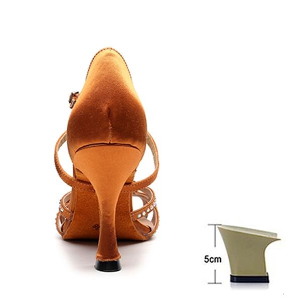 2021 new girls rhinestone ballroom latin dance soft bottom waltz tango shoes for ladies high heel latino woman 1 cx8o, Black
2021 new girls rhinestone ballroom latin dance soft bottom waltz tango shoes for ladies high heel latino woman 1 cx8o, Black