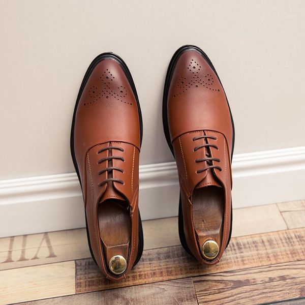 dress shoes for men british designer leather men brogue elegant shoes pointed toe wedding flats1, Black
dress shoes for men british designer leather men brogue elegant shoes pointed toe wedding flats1, Black