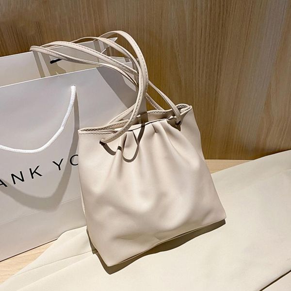 retro totes bag women pu leather shoulder bag female bags messenger pack fashion cloud pleated crossbody purse and handbag
retro totes bag women pu leather shoulder bag female bags messenger pack fashion cloud pleated crossbody purse and handbag