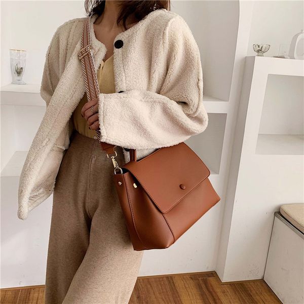 women bag large capacity vintage messenger bags woman pu totes elegant shoulder bags office ladies handbags femal fashion new c1223
women bag large capacity vintage messenger bags woman pu totes elegant shoulder bags office ladies handbags femal fashion new c1223