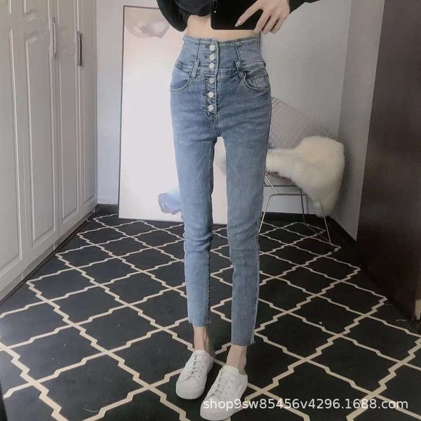 autumn korean single breasted slim fit pencil pants with buttocks and super high waist jeans, Blue
autumn korean single breasted slim fit pencil pants with buttocks and super high waist jeans, Blue