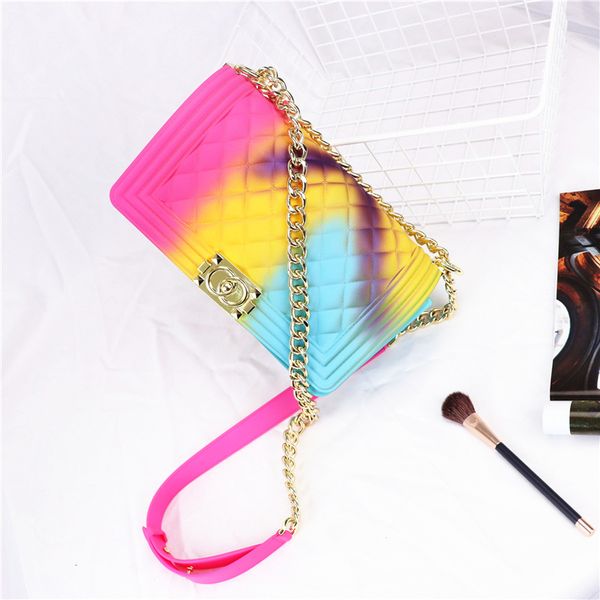 2020 european and american new colored quilt chain gel bag cross-border trendy all-match one-shoulder crossbody womens middle bag
2020 european and american new colored quilt chain gel bag cross-border trendy all-match one-shoulder crossbody womens middle bag