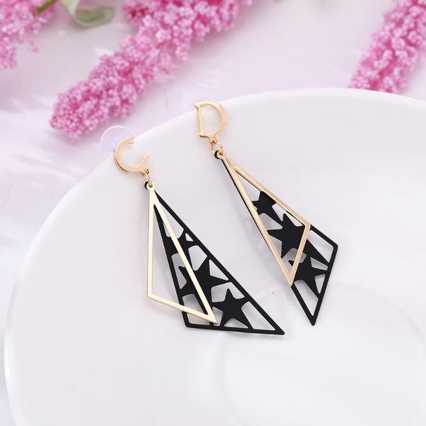 charm dawapara 2021 hoop earrings for women fashion jewelry big triangle square trendy present, Golden
charm dawapara 2021 hoop earrings for women fashion jewelry big triangle square trendy present, Golden