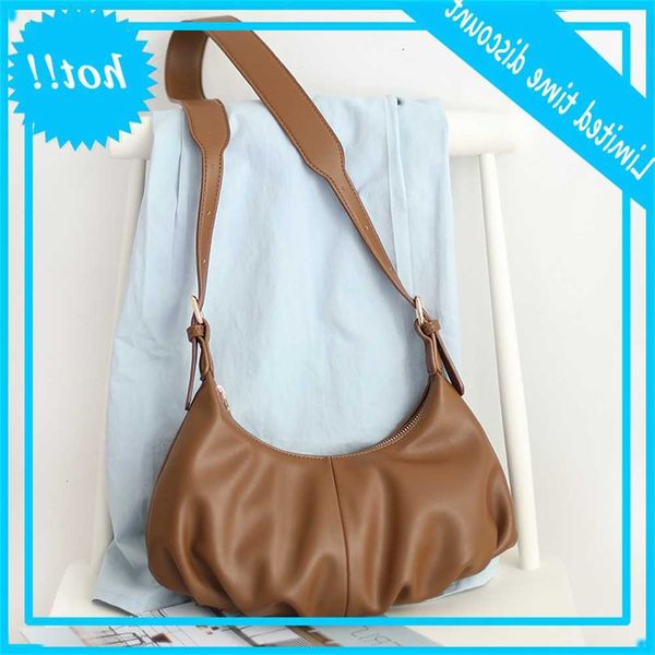 korean version cloud fold underarm minority soft leather one stick fashionable wide shoulder strap messenger bag
korean version cloud fold underarm minority soft leather one stick fashionable wide shoulder strap messenger bag