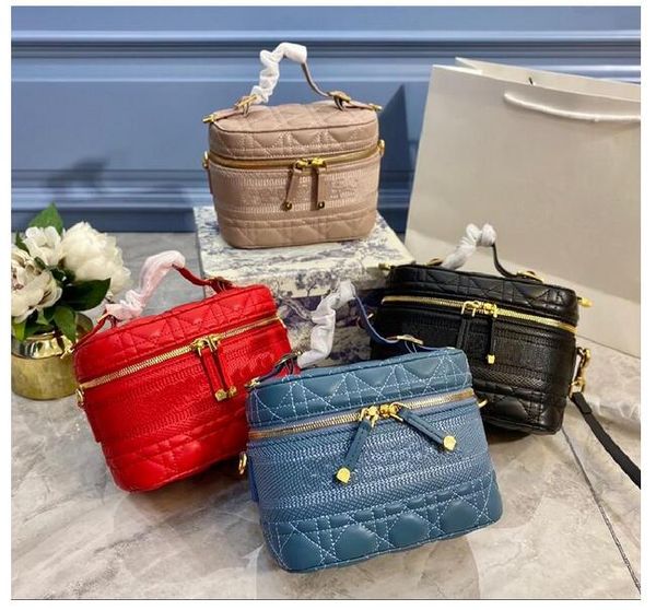 20aw fashion cosmetic bag designer premium diamond embroidered handbag multipurpose bag 4 colors wf2012051
20aw fashion cosmetic bag designer premium diamond embroidered handbag multipurpose bag 4 colors wf2012051