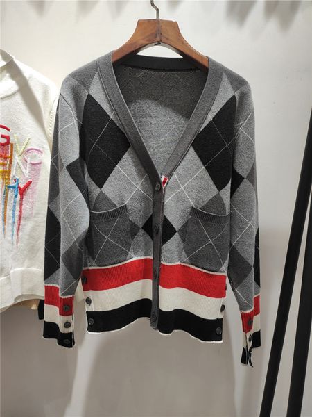 women long sleeve cardigan jumper knit cashmere button embroidery panelled v-neck jacquard pocket button panelled knit sweater women, White;black
women long sleeve cardigan jumper knit cashmere button embroidery panelled v-neck jacquard pocket button panelled knit sweater women, White;black