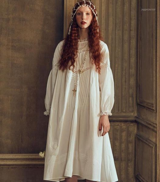 women's sleepwear 2021 ladies retro dress elegant homeweare women autumn spring long-sleeved long nightdress1, Black;red
women's sleepwear 2021 ladies retro dress elegant homeweare women autumn spring long-sleeved long nightdress1, Black;red