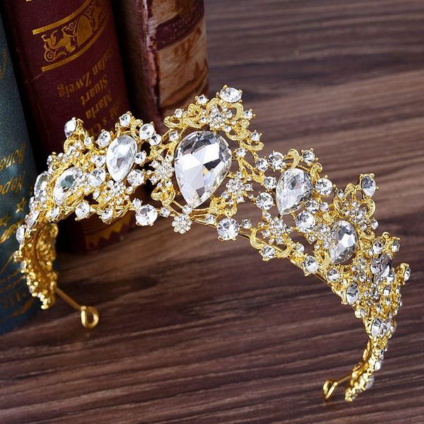 baroque multicolored crystal rhinestone bridal crown with hoop wedding alloy hair accessories for princess popular new 2020, Golden;silver
baroque multicolored crystal rhinestone bridal crown with hoop wedding alloy hair accessories for princess popular new 2020, Golden;silver