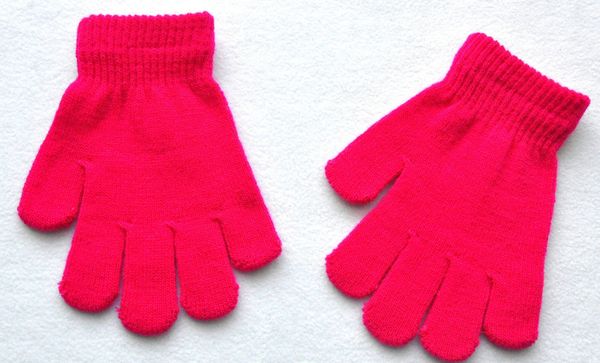 wholesale 9 solid children's magic girl boys kids stretching knitting winter warm gloves choosing colors
wholesale 9 solid children's magic girl boys kids stretching knitting winter warm gloves choosing colors