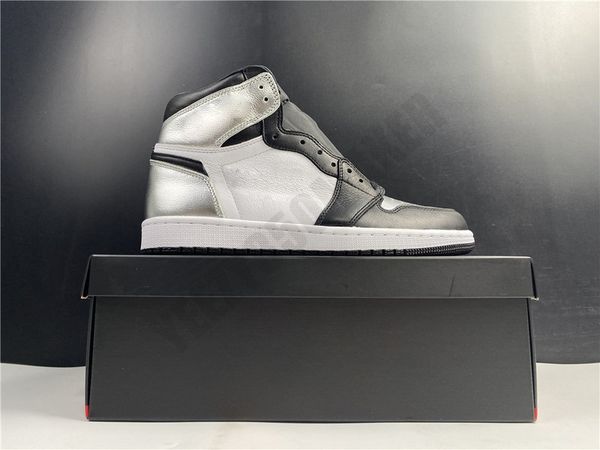 2021 with box high silver toe 1 1s og high basketball backboard mens basketball shoes black pale cd0461-001 athletic sneakers size 36-46
2021 with box high silver toe 1 1s og high basketball backboard mens basketball shoes black pale cd0461-001 athletic sneakers size 36-46