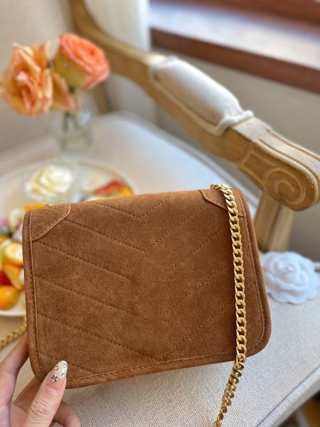 leather handbag luxury chain handle shoulder messenger bags for woman new small square bag
leather handbag luxury chain handle shoulder messenger bags for woman new small square bag