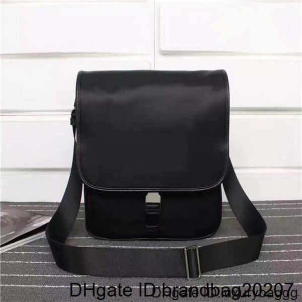 global 0770 size 26cm 24cm 9cm classic luxury canvas leather cowhide men's shoulder bag handbag, Black;red
global 0770 size 26cm 24cm 9cm classic luxury canvas leather cowhide men's shoulder bag handbag, Black;red