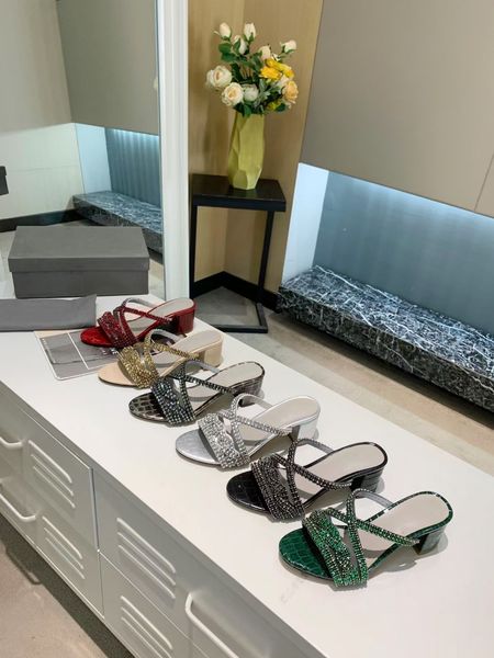 latest designer leather popular logo flat rhinestone sandals stone calfskin sizes 35-42, Black
latest designer leather popular logo flat rhinestone sandals stone calfskin sizes 35-42, Black