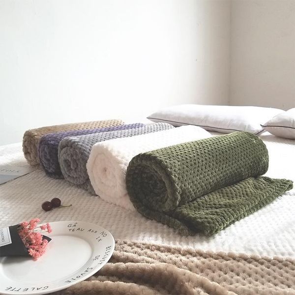 solid color mesh soft skin blanket coral carpet velvet towel sofa blanket velvet pineapple small
solid color mesh soft skin blanket coral carpet velvet towel sofa blanket velvet pineapple small