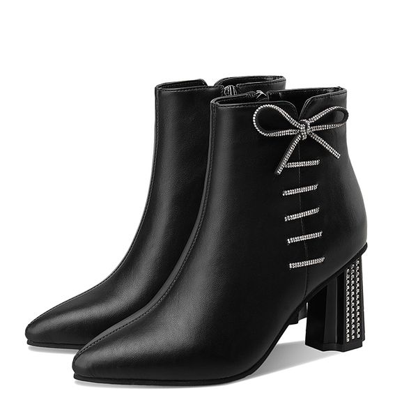 2021 the new fashion crystal arches square ankle elegant toe pointed leather boots warm woman winter shoes yvj8, Black
2021 the new fashion crystal arches square ankle elegant toe pointed leather boots warm woman winter shoes yvj8, Black