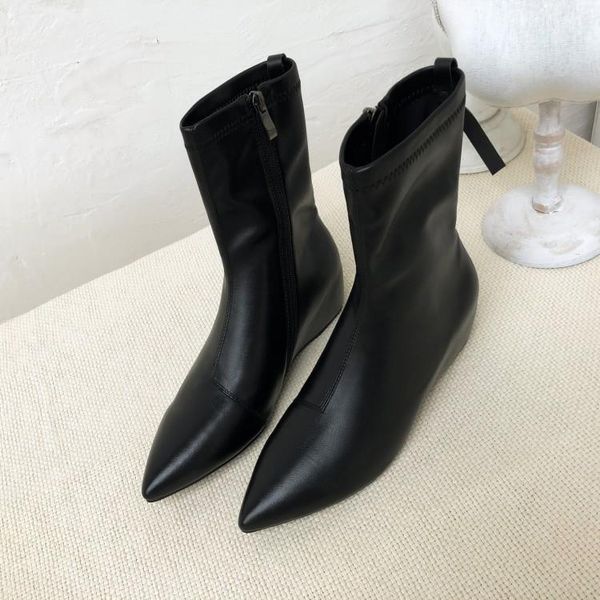 boots mljuese 2021 women soft ankle black color pointed toe zippers increasing heel autumn spring size 34-40
boots mljuese 2021 women soft ankle black color pointed toe zippers increasing heel autumn spring size 34-40
