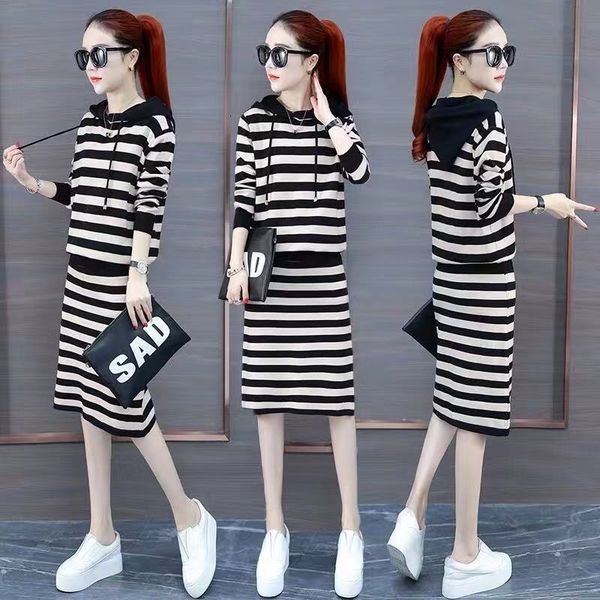 manna male pants for women joint and stripes out with female hood two parts terno lmra, White
manna male pants for women joint and stripes out with female hood two parts terno lmra, White