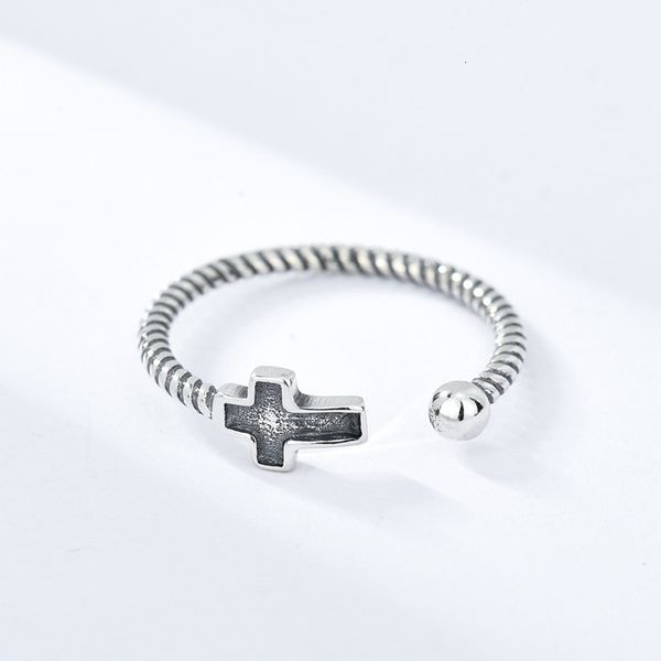s925 sterling silver creative simple style knitting ring female cross making old opening ring female ring
s925 sterling silver creative simple style knitting ring female cross making old opening ring female ring