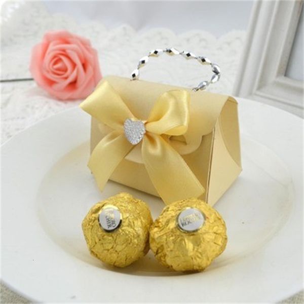 factory price party handbags bowknot favors festive gifts & wedding decorations gift candy box beauty bag
factory price party handbags bowknot favors festive gifts & wedding decorations gift candy box beauty bag