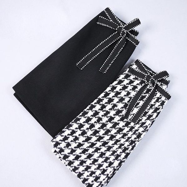 women's woolen lattice skirt grid pattern soft high waist check plaid a-line tweed mini skirt drop shipping, Black
women's woolen lattice skirt grid pattern soft high waist check plaid a-line tweed mini skirt drop shipping, Black