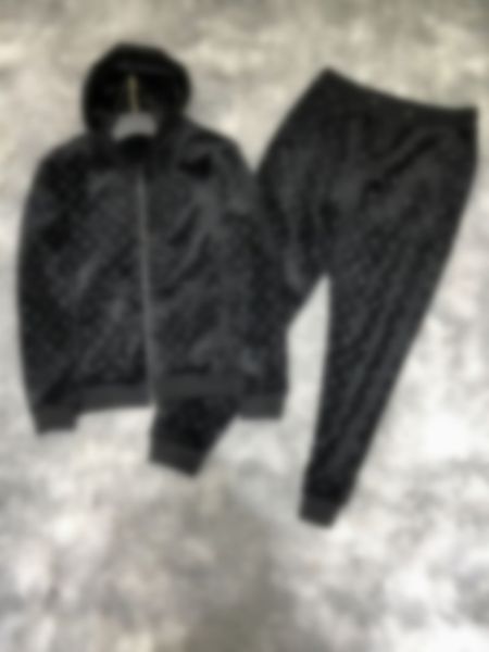 explosive autumn and winter fashion velvet letters luxury sportswear men's design windbreaker breathable zipper black
explosive autumn and winter fashion velvet letters luxury sportswear men's design windbreaker breathable zipper black