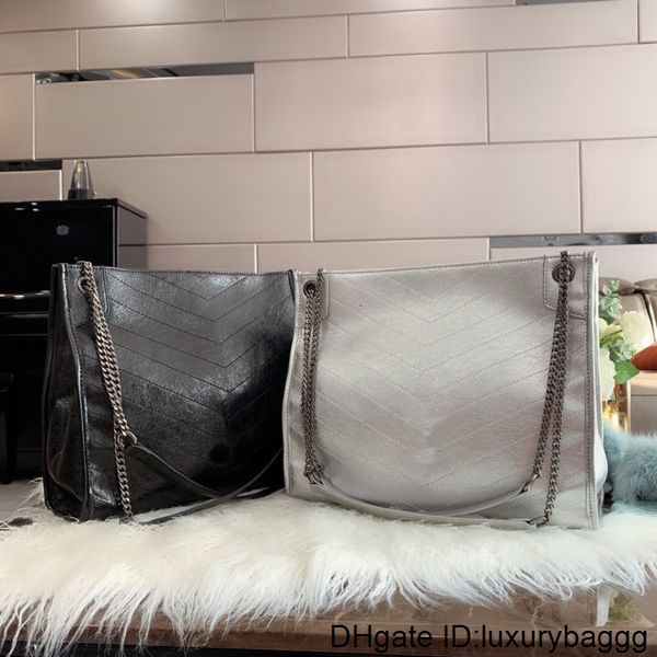 handbag fashion lady shoulder diagonal bag large capacity travel outdoor lightweight wallet 33cm high quality
handbag fashion lady shoulder diagonal bag large capacity travel outdoor lightweight wallet 33cm high quality