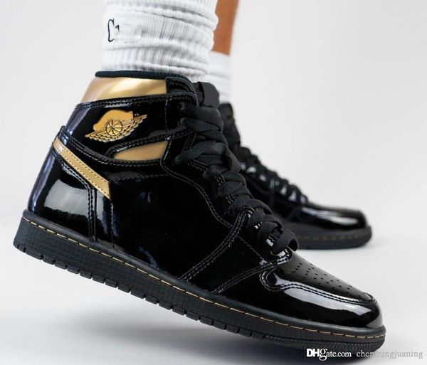 air authentic 1 high og black metallic gold sneakers retro black gold patent leather 1s men sports shoes with original box
air authentic 1 high og black metallic gold sneakers retro black gold patent leather 1s men sports shoes with original box