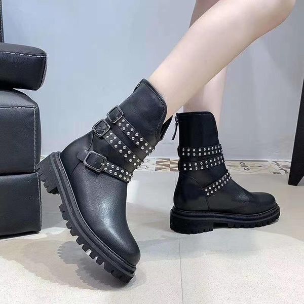 aw martin ankle boots wild rivet bold unique personality, texture is great, wear cool feeling, Black
aw martin ankle boots wild rivet bold unique personality, texture is great, wear cool feeling, Black