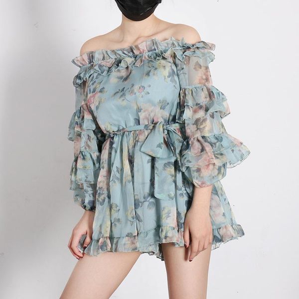 brand niche design 2020 summer new style one line shoulder lotus leaf edge print short one-piece pants for women1, Black;white
brand niche design 2020 summer new style one line shoulder lotus leaf edge print short one-piece pants for women1, Black;white