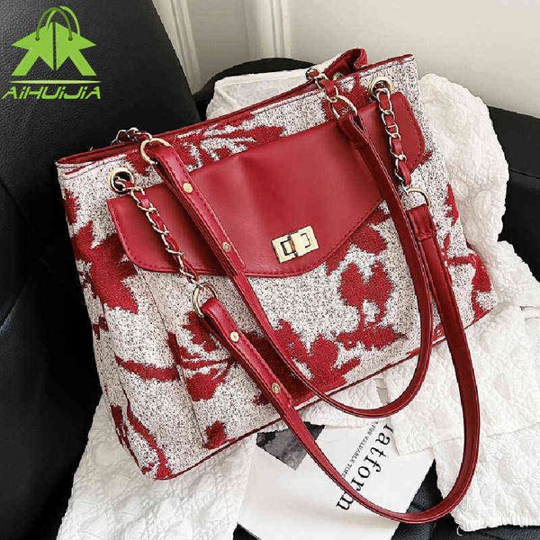 shopping bags fashion chain women's shoulder high capacity handbag new canvas printing crossbody ladies wild messenger bag sac 220307
shopping bags fashion chain women's shoulder high capacity handbag new canvas printing crossbody ladies wild messenger bag sac 220307