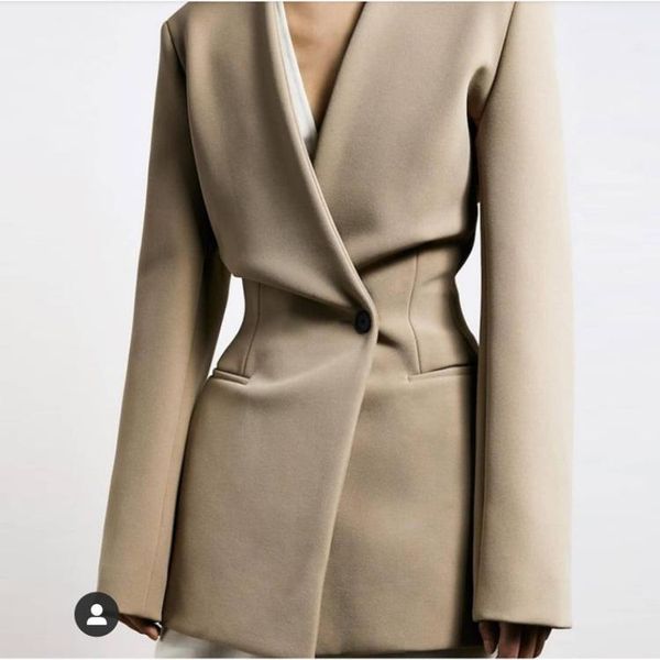 womengaga 2020 autumn new songle button solid v-neck suit coat long-sleeve slim girl fenale simple temperament commute b5121, White;black
womengaga 2020 autumn new songle button solid v-neck suit coat long-sleeve slim girl fenale simple temperament commute b5121, White;black