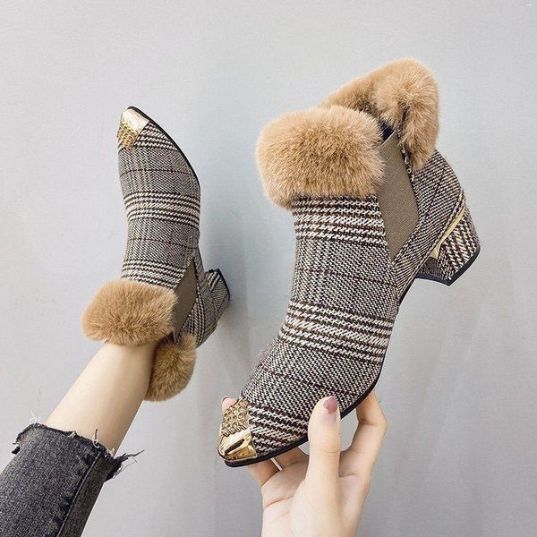 2021 women ankle boots, fur shoes for winter,pointed toe,square heel,grid pattern,fashion female footware,grey,brown, Black
2021 women ankle boots, fur shoes for winter,pointed toe,square heel,grid pattern,fashion female footware,grey,brown, Black