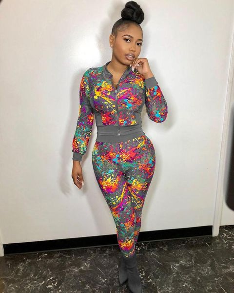 2021 women spring fashion new street style sets long sleeve zipper short elastic long pants printed two piece sets, Gray 
2021 women spring fashion new street style sets long sleeve zipper short elastic long pants printed two piece sets, Gray