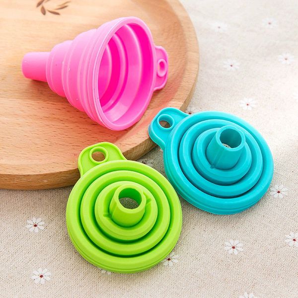 uy9c1u factory price mini collapsible food-grade foldable silicone household liquid powder transfer funnel 3 colors kitchen gad 1 n
uy9c1u factory price mini collapsible food-grade foldable silicone household liquid powder transfer funnel 3 colors kitchen gad 1 n