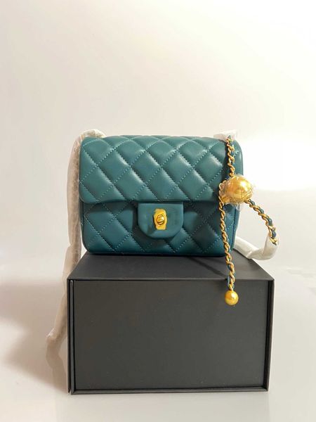 xiangjinqiu 2021 fashionable new girl's one shoulder cross carrying sheepskin bag
xiangjinqiu 2021 fashionable new girl's one shoulder cross carrying sheepskin bag