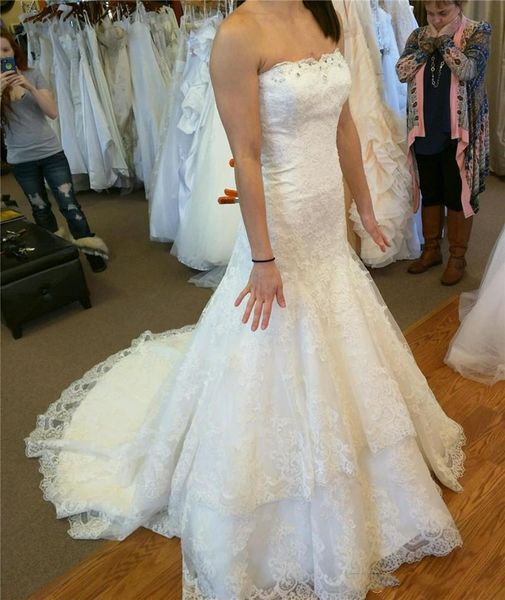 strapless lace mermaid wedding dresses with beaded appliques sweep train backless plus size wedding bridal gowns, White
strapless lace mermaid wedding dresses with beaded appliques sweep train backless plus size wedding bridal gowns, White