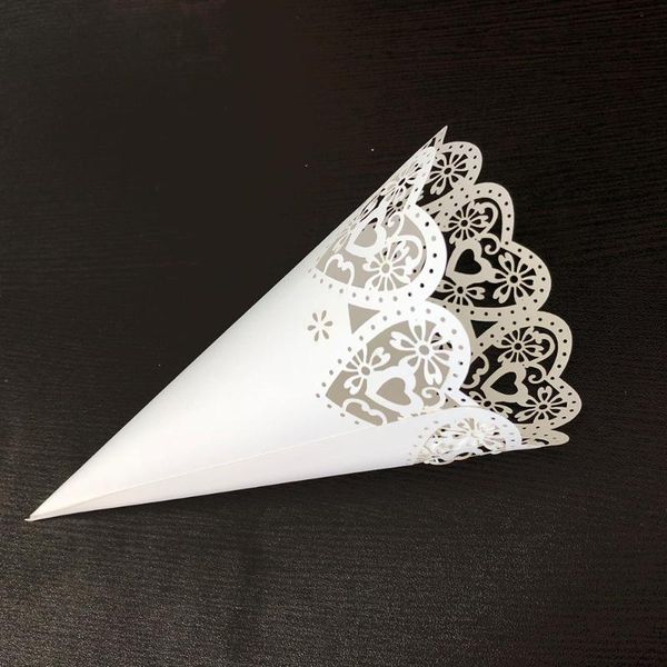 50pcs/set romantic wedding valentine's day paper flower tube hollow love lace confetti cone paper cup gift packing
50pcs/set romantic wedding valentine's day paper flower tube hollow love lace confetti cone paper cup gift packing