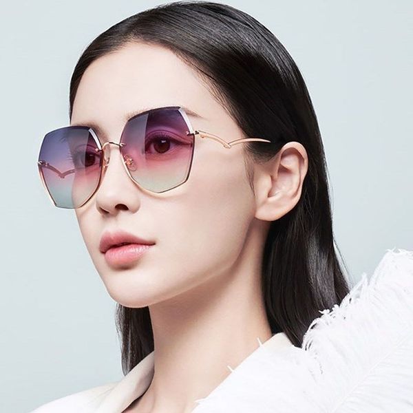 2020 new fashion trend leisure ladies retro street scut edge frameless anti uv sunglasses, Black
2020 new fashion trend leisure ladies retro street scut edge frameless anti uv sunglasses, Black