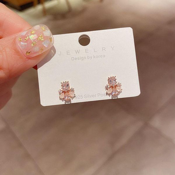 stud korean style geometric design small earrings for women girls rose gold color cubic zirconia jewelry, Golden;silver
stud korean style geometric design small earrings for women girls rose gold color cubic zirconia jewelry, Golden;silver