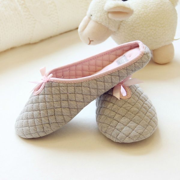 cute bowtie winter women home slippers for indoor bedroom house soft bottom cotton warm shoes guests flats, Black
cute bowtie winter women home slippers for indoor bedroom house soft bottom cotton warm shoes guests flats, Black