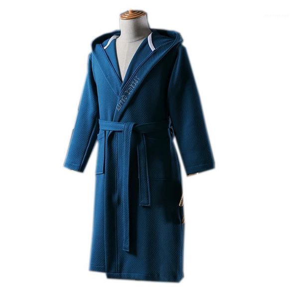 2019 spring thick waffle quilted cotton bathrobe sleepwear long robes nightgown embroidery hooded bathrobe pijamas sashes1, Black;red 
2019 spring thick waffle quilted cotton bathrobe sleepwear long robes nightgown embroidery hooded bathrobe pijamas sashes1, Black;red