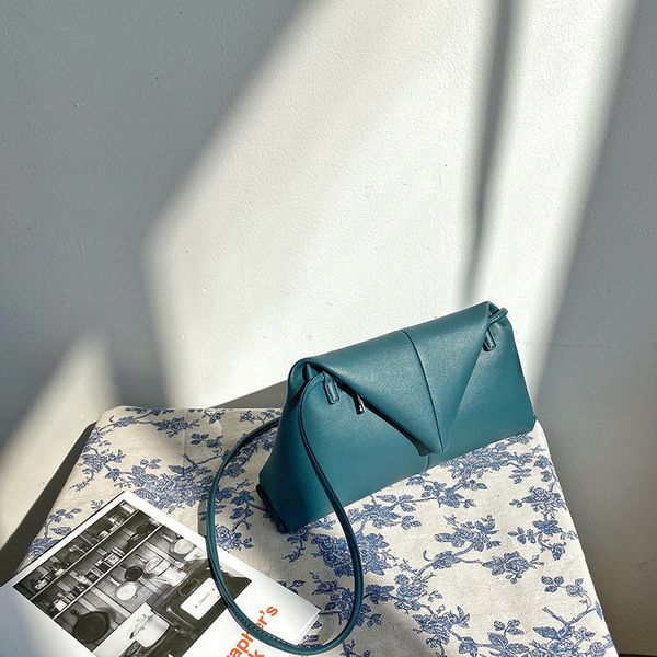 2020 new korean trend fashion handbags small minority of creative personality simple wild little bag diagonal shoulder bag
2020 new korean trend fashion handbags small minority of creative personality simple wild little bag diagonal shoulder bag