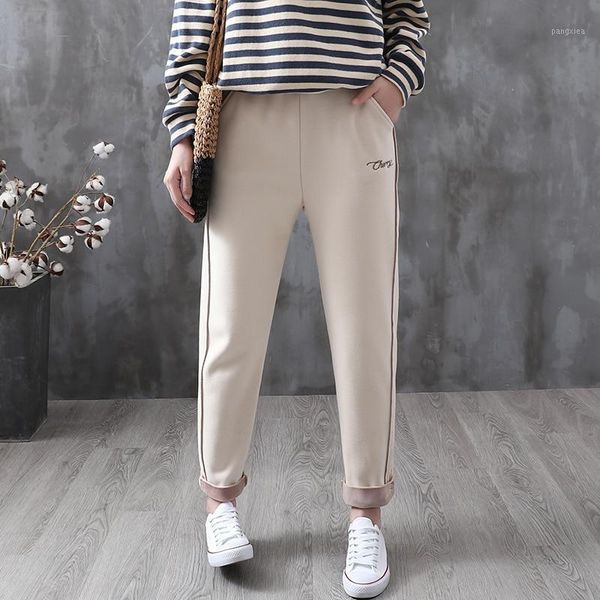 winter thicken women pencil pants plus size lined velvet warm wool pants female autumn high waist casual loose trousers capris1, Black;white
winter thicken women pencil pants plus size lined velvet warm wool pants female autumn high waist casual loose trousers capris1, Black;white