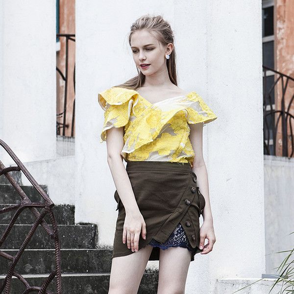 2021 new ladies spring long female blouses self-embroidered yellow portrait plied frilly shirts off the shoulder sheer s lace cp6b, White
2021 new ladies spring long female blouses self-embroidered yellow portrait plied frilly shirts off the shoulder sheer s lace cp6b, White