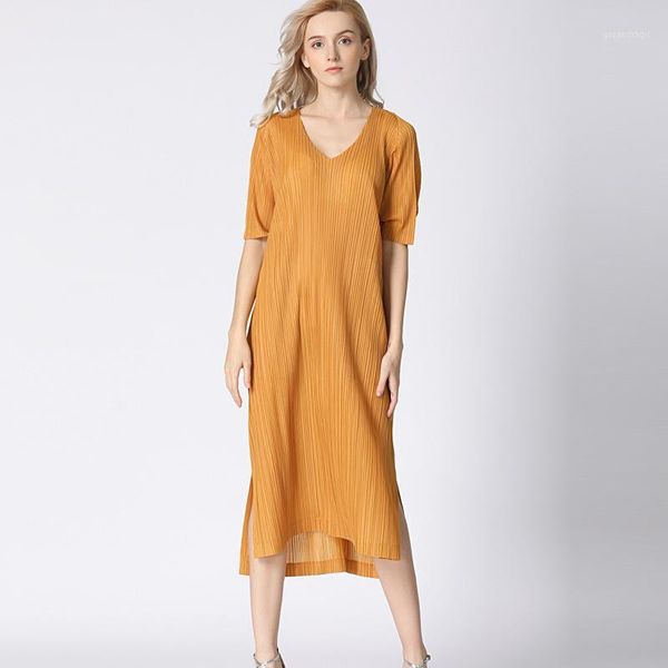 fashion tide new summer fashion women clothes batwing sleeves pleated v-neck loose thin styles long dress female wh259171, Black;gray
fashion tide new summer fashion women clothes batwing sleeves pleated v-neck loose thin styles long dress female wh259171, Black;gray
