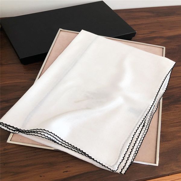 2020 new luxury high-end winter pure wool accountants plump soft scarf wrap shawl cashmere wbtg, Blue;gray
2020 new luxury high-end winter pure wool accountants plump soft scarf wrap shawl cashmere wbtg, Blue;gray