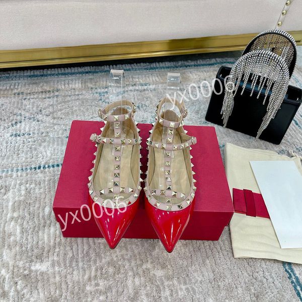 2022 designer shoes red bottom mens sneakers womens red bottoms trainers luxurys black boots flat booties high runner yh211213, Red;white
2022 designer shoes red bottom mens sneakers womens red bottoms trainers luxurys black boots flat booties high runner yh211213, Red;white